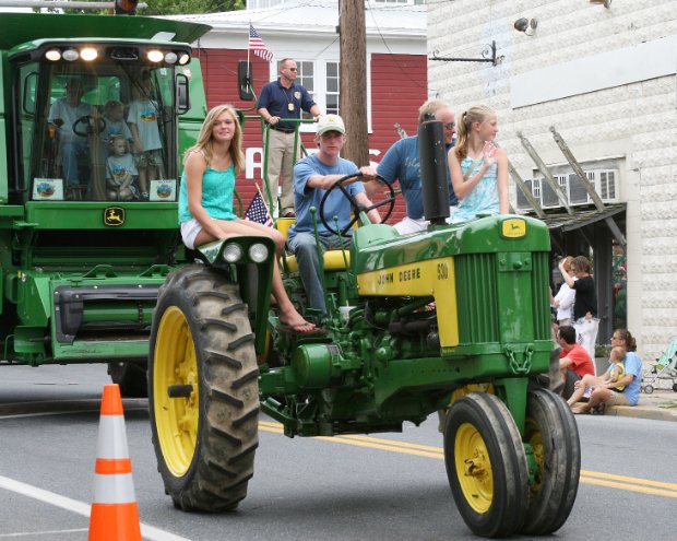 John Deere 530